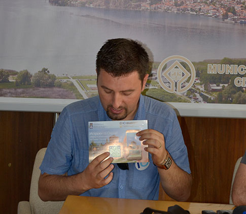 /> </div>
<div> </div>
<div style=